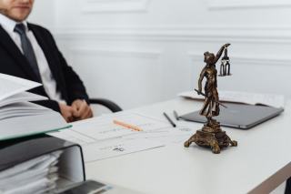 Expert agréé tribunal : inscription et rôle auprès de la justice